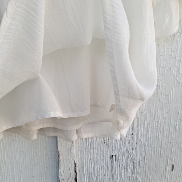 Paper Crane White Crochet Floral Embroidered Boho Flowy Top Medium - Picture 8 of 9